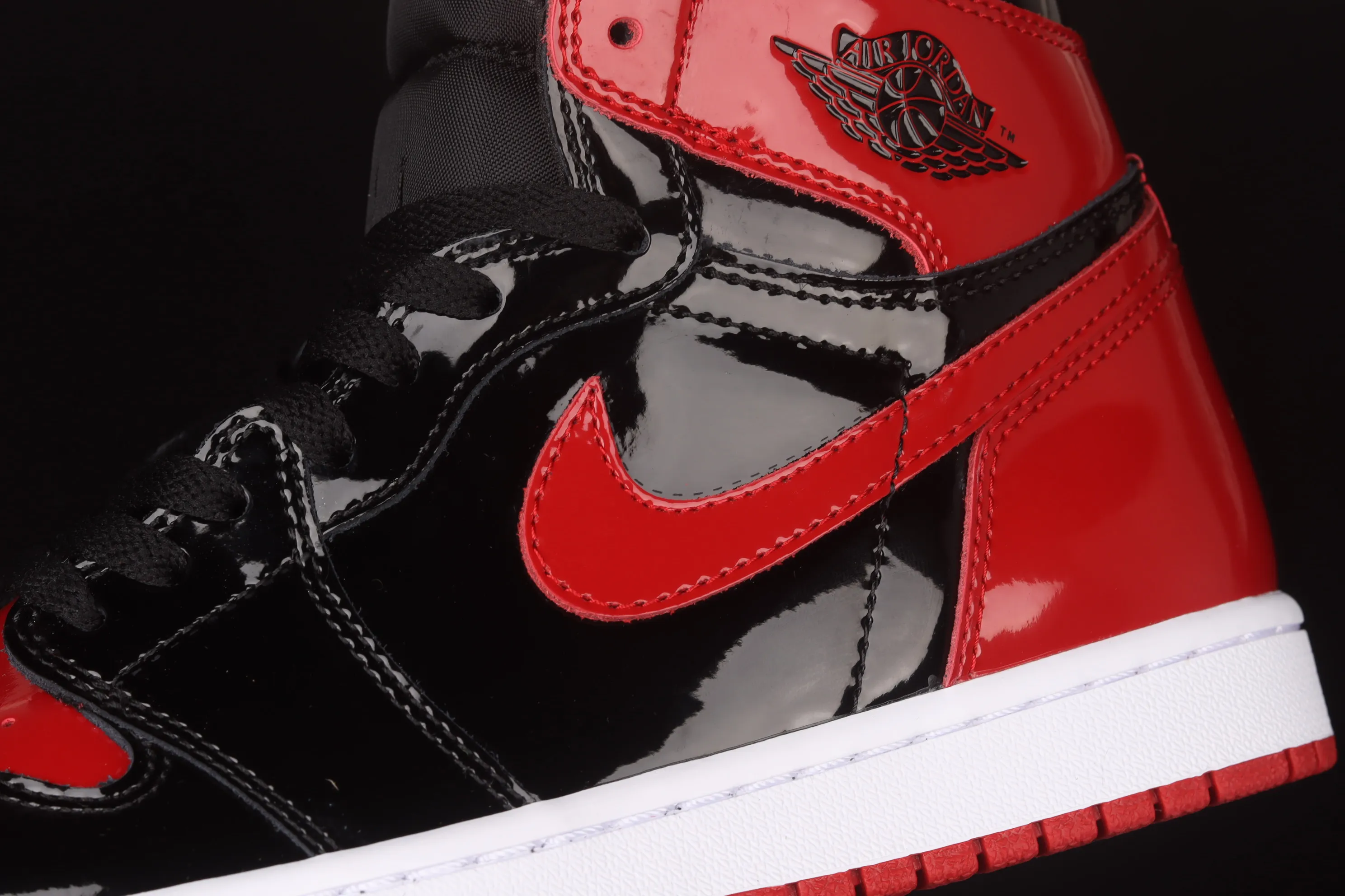 All categories Air Jordan Jordan series basketball shoes Air Jordan 1 High X version Air Jordan 1 High OG "Bred Patent" AJ1 Joe 1 patent leather black and red high-top basketball shoes 555088-063